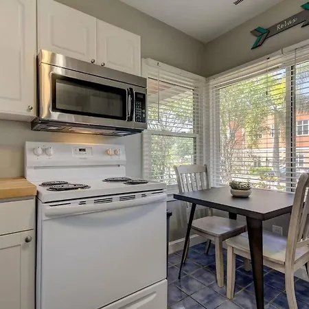 Light & Bright! Quaint Downtown Dunedin Bungalow! Exterior photo